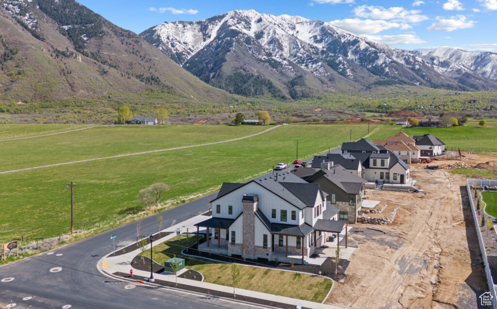 Hiring Custom Home Builders in Salt Lake City